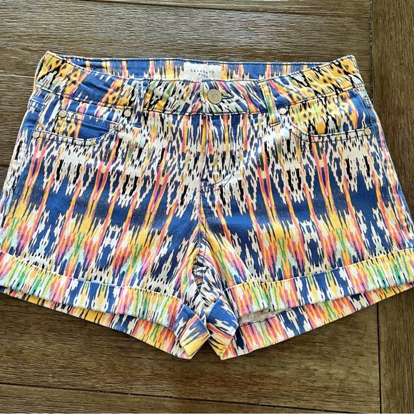 Celebrity Pink Short Cuffed Multi Colour Shorts Size 1 - Picture 1 of 8
